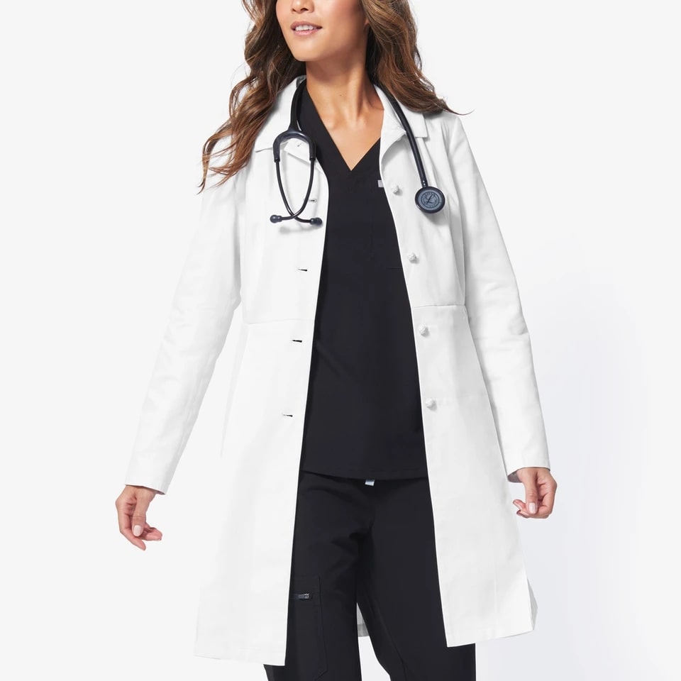 FIGS Women’s Buttoned Up Lab Coat Review