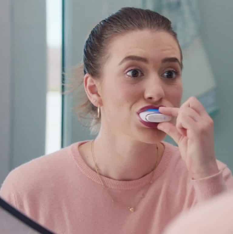 Snow Teeth Whitening Review - Must Read This Before Buying