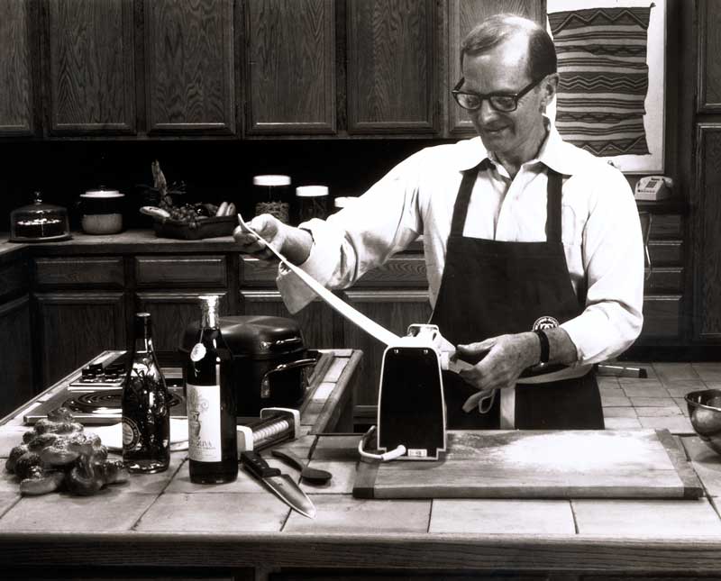 Chuck Williams, Founder of Williams-Sonoma, Dies at 100 - The New York Times