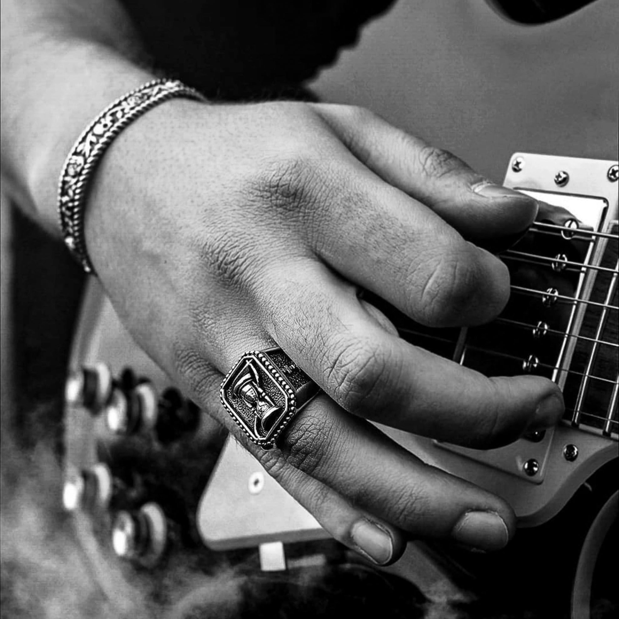 Clocks and Colours Bracelets Review Must Read This Before Buying