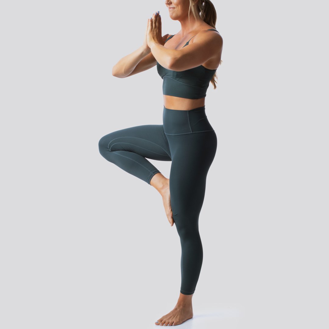 born primitive recovery joggers