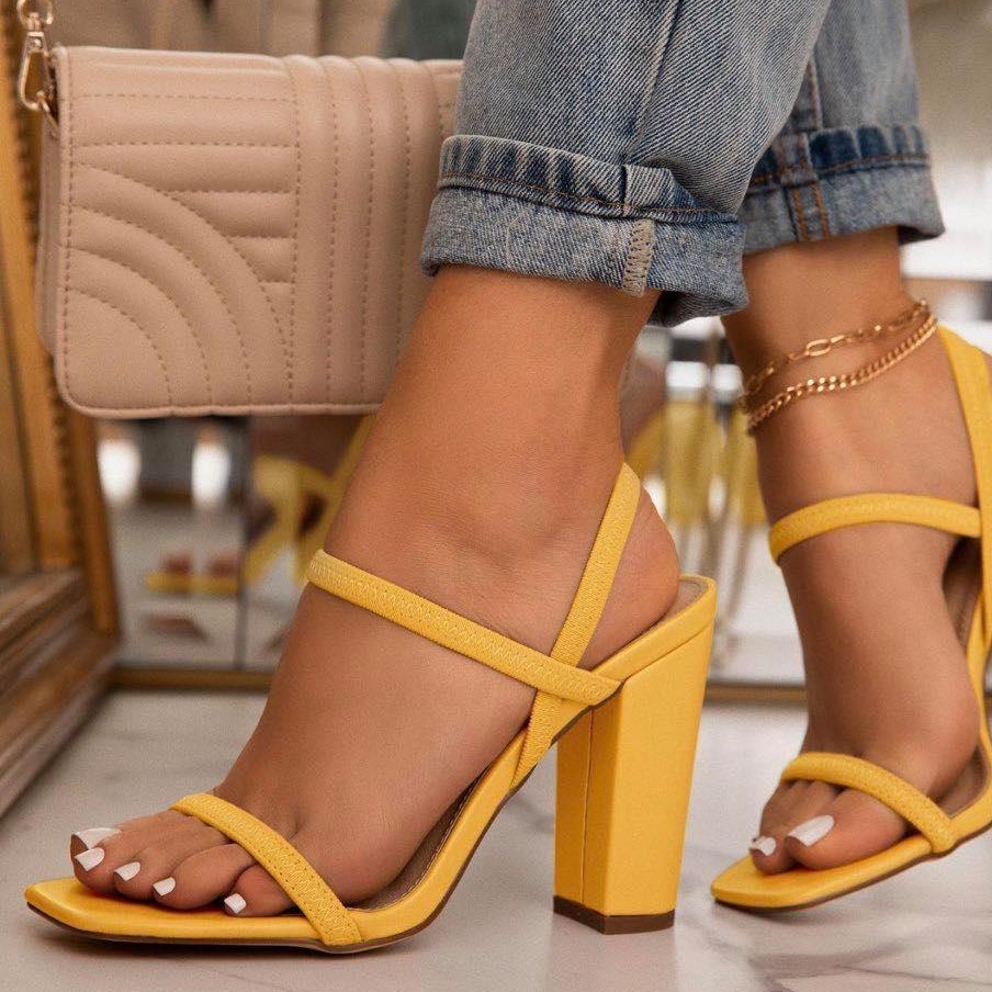 https://www.honestbrandreviews.com/wp-content/uploads/2021/07/Miss-Lola-Shoes-Review-1.jpg