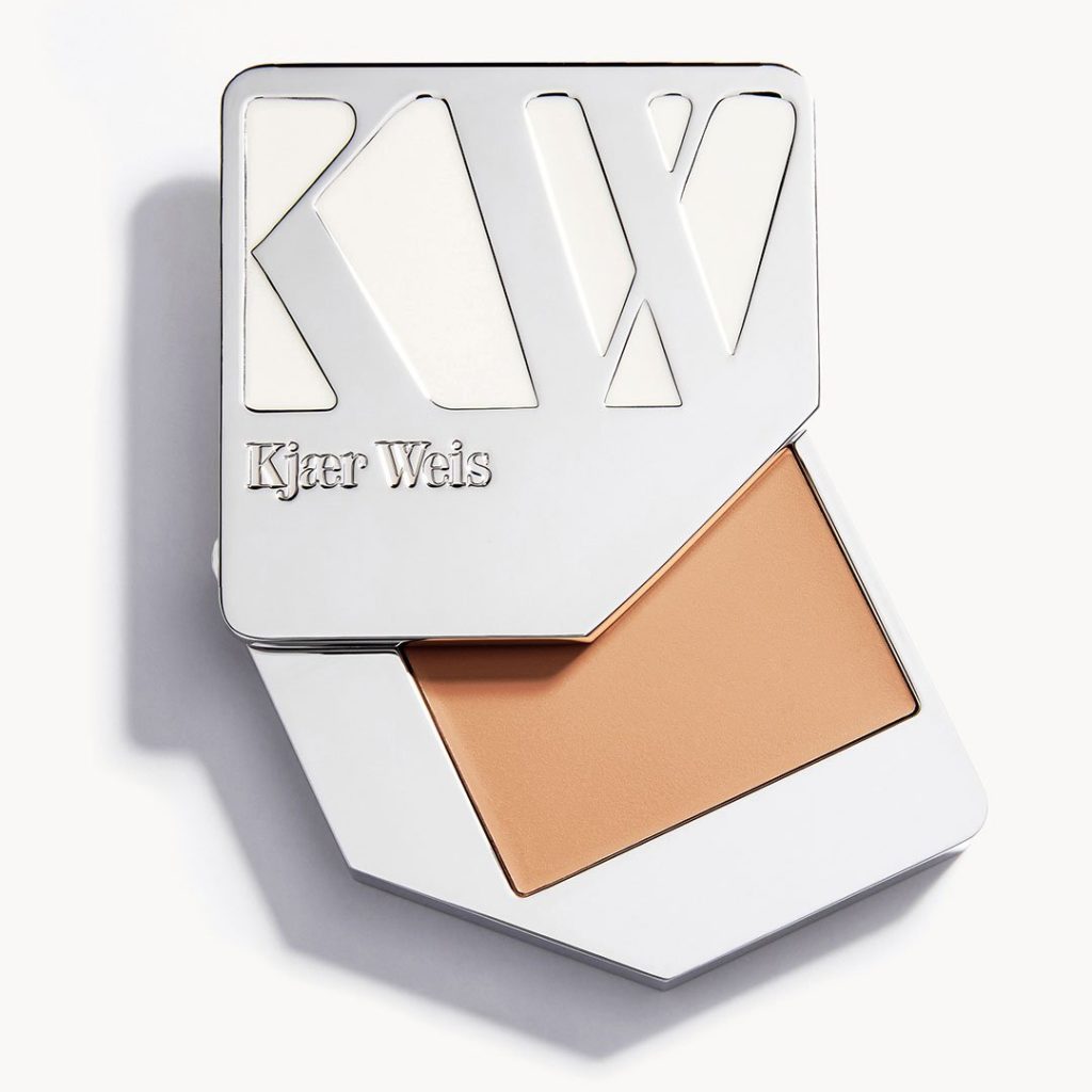 Kjaer Weis Cream Foundation Feathery Review