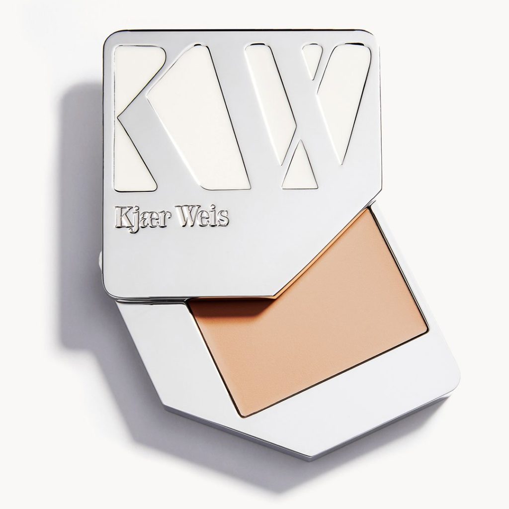 Kjaer Weis Cream Foundation Weightless Review
