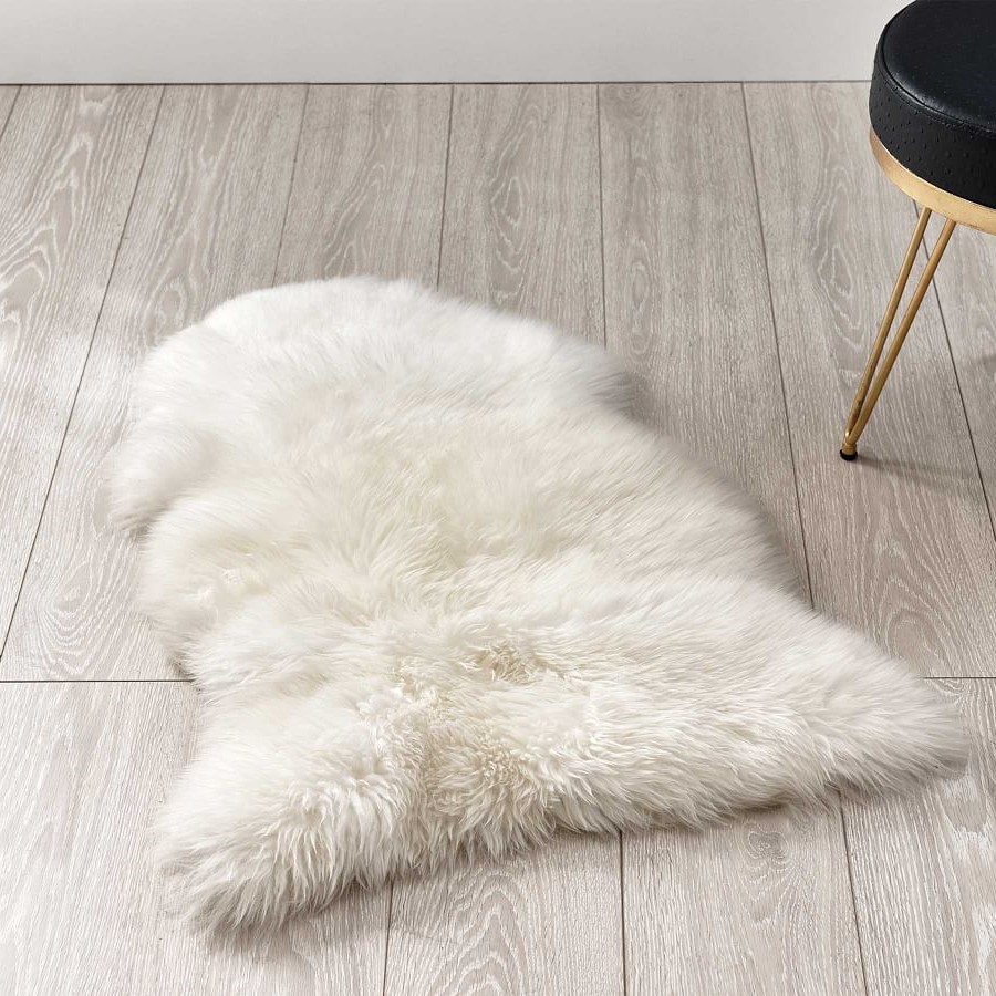 Pottery Barn Single-Pelt Sheepskin Rug Review