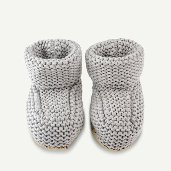 Oliver & Rain Gray Knit Baby Slippers Review