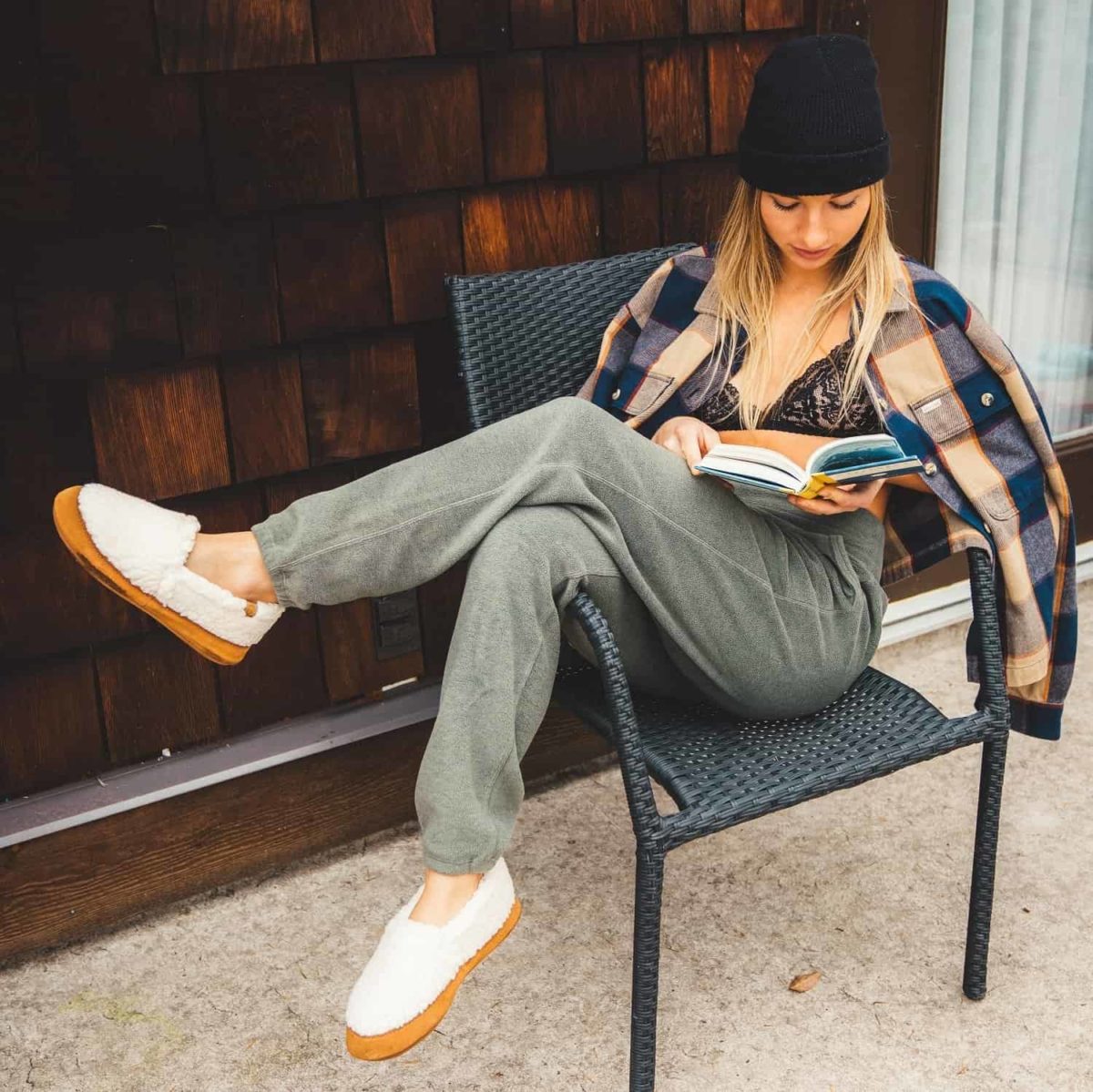 Acorn Slippers Review Must Read This Before Buying