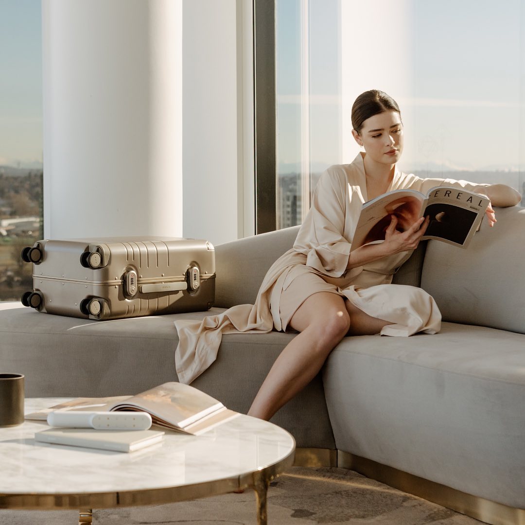 Monos vs Away Review Must Read This Before Buying