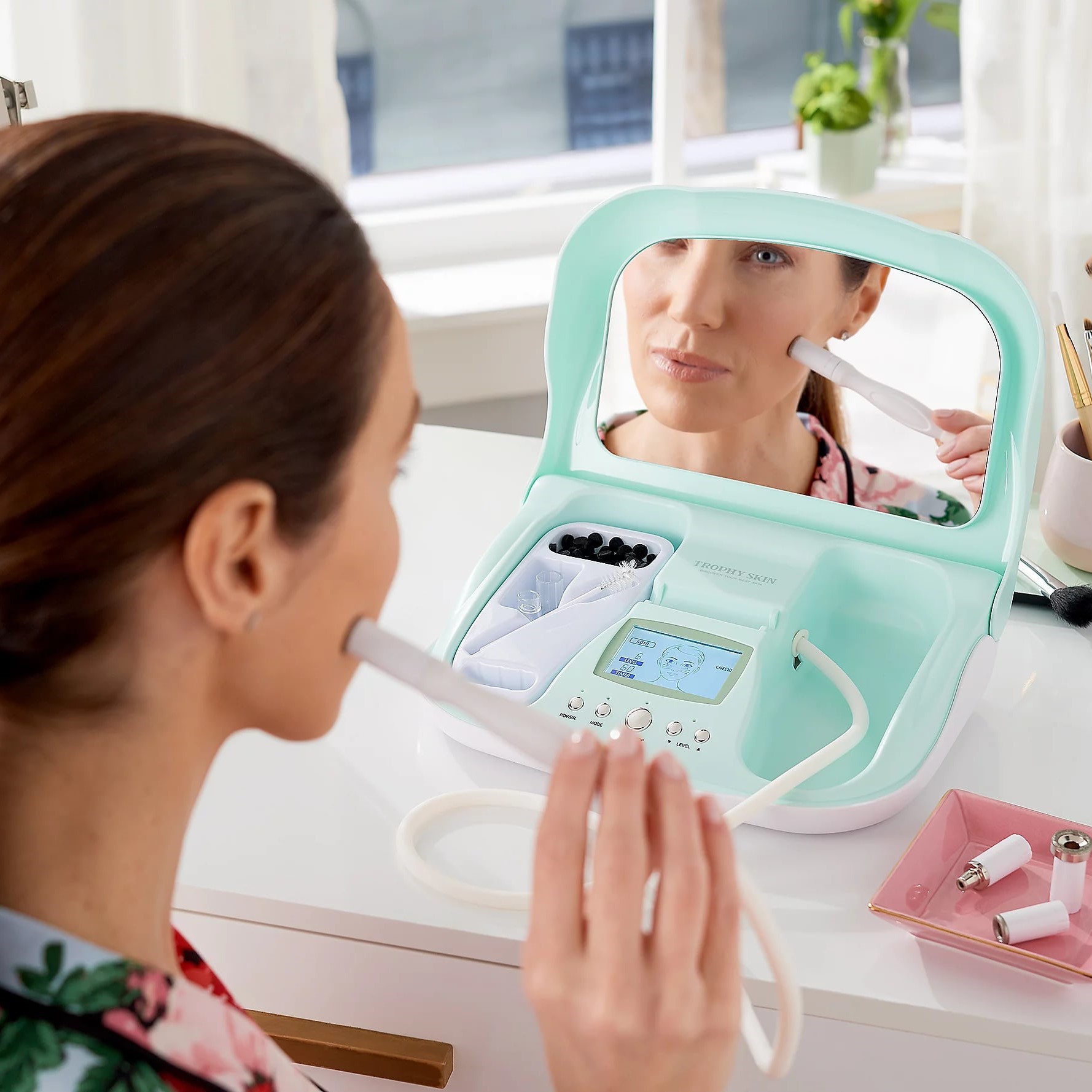 12 Best QVC Beauty Products Must Read This Before Buying