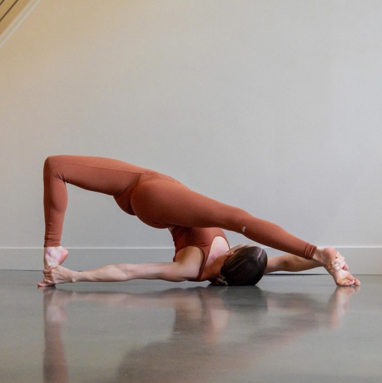 Alo Yoga Review Must Read This Before Buying