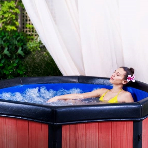 7 Best Hot Tubs