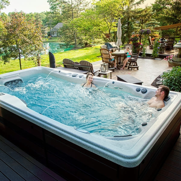7 Best Hot Tubs