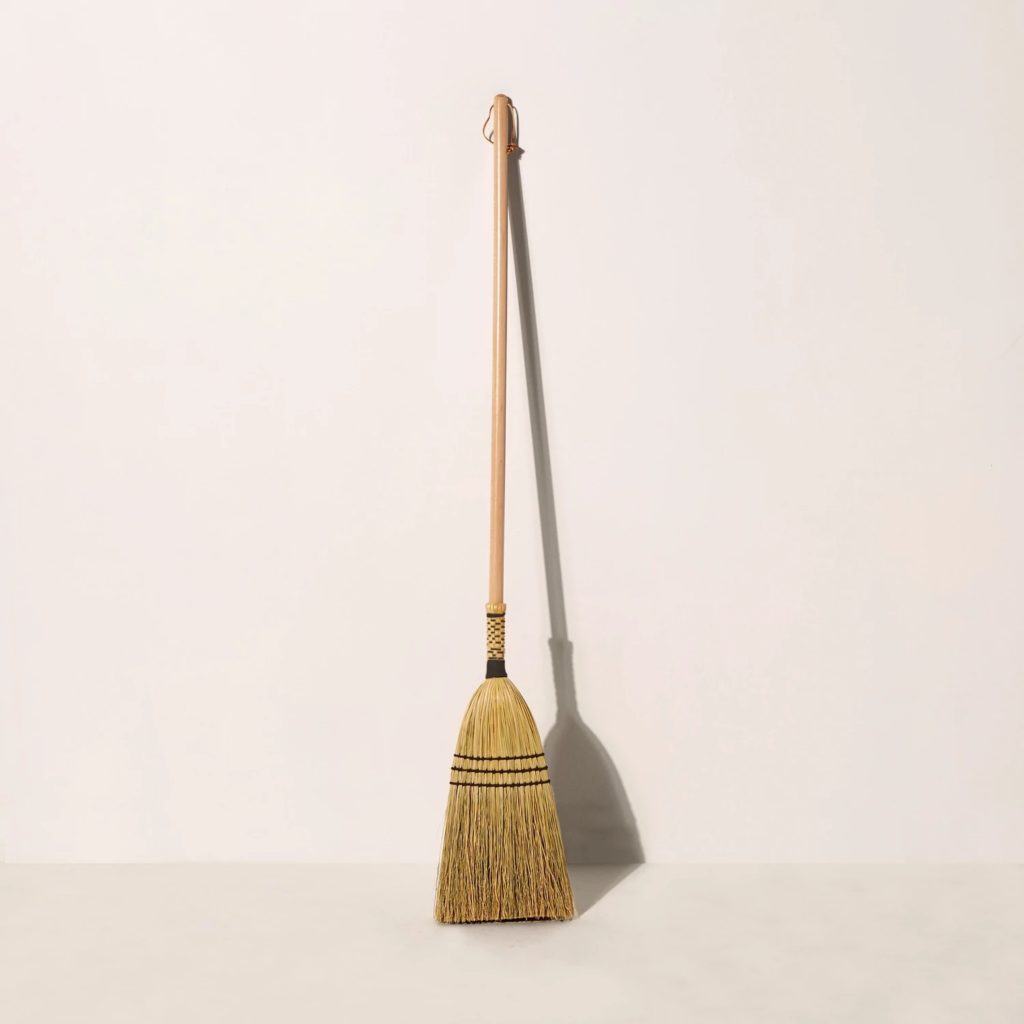 Goodee Shakerbraid Broom Natural & Black by Berea College Review