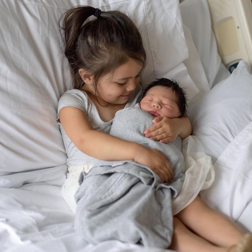 Halo BassiNest Review