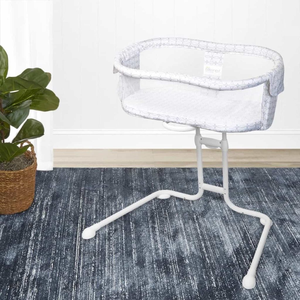 Halo BassiNest Glide Sleeper Review