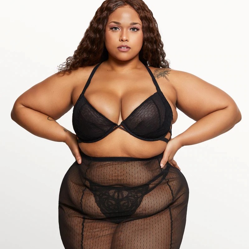 Love Vera Appliqué 3 Piece Garter Set Black Curvy Review