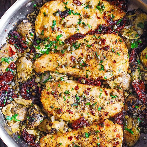 Mediterranean Chicken with Sun-Dried Tomatoes and Artichokes