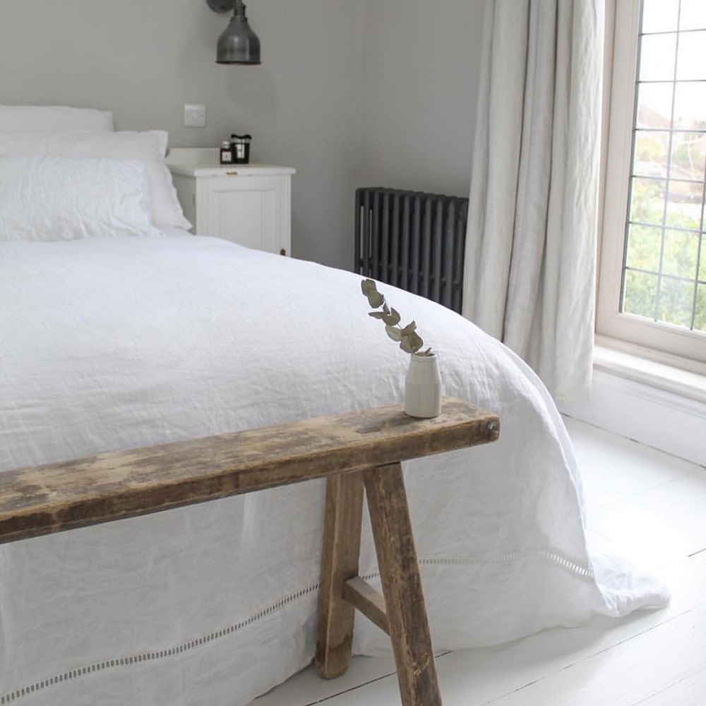 Divan Base Review