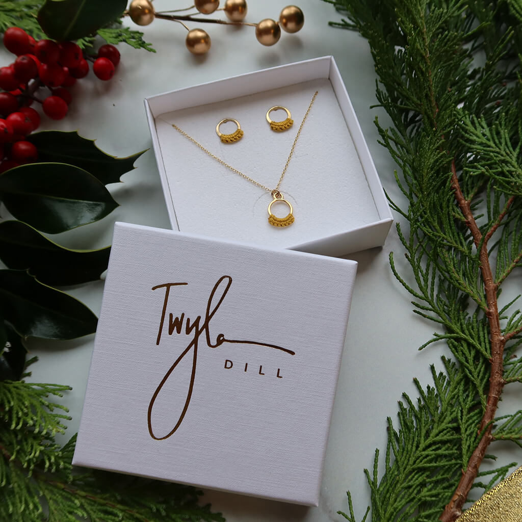 Twyla Dill Review
