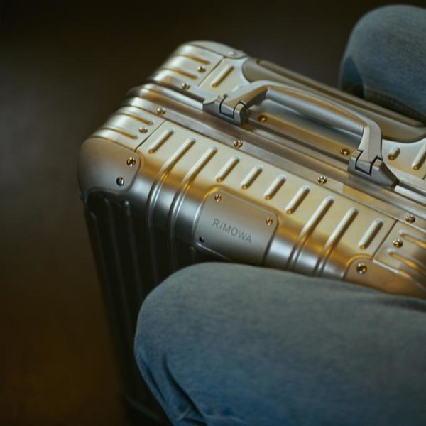 Away vs Rimowa Review Must Read This Before Buying