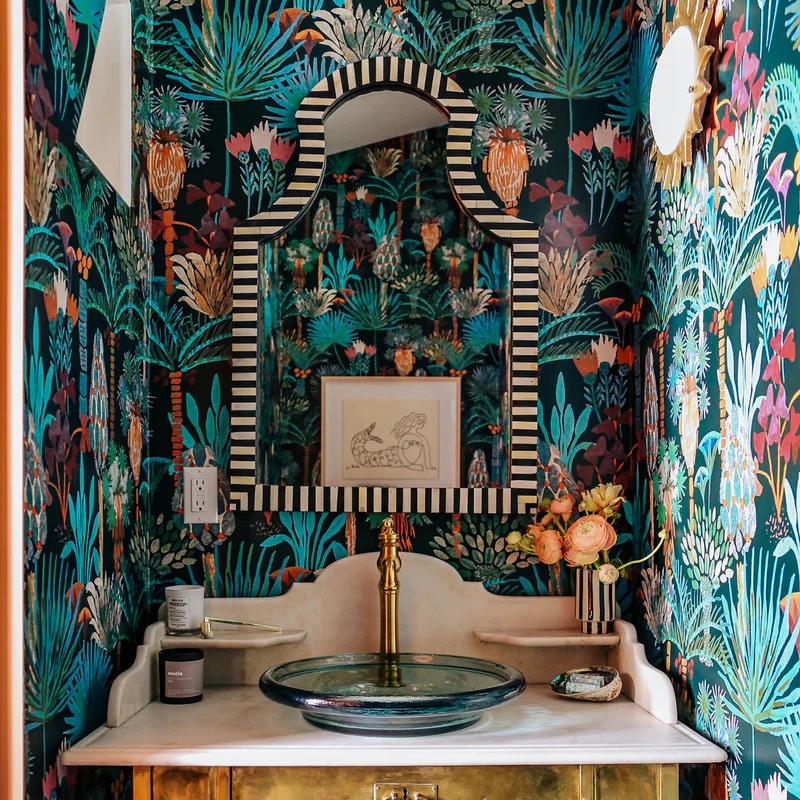 Jungalow Phoenix Wallpaper in Jungle by Justina Blakeney Sure Strip Review