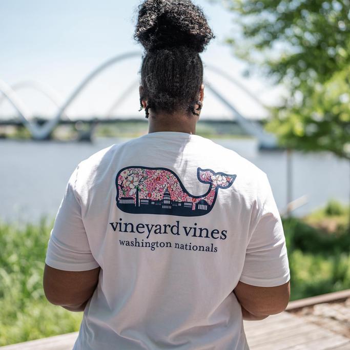 Vineyard Vines Review
