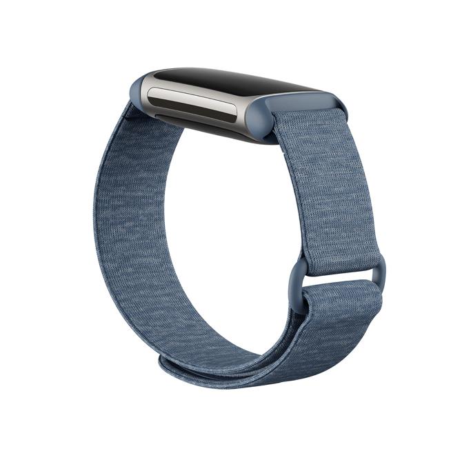 WHOOP vs Fitbit Review 7 WHOOP vs Fitbit Review