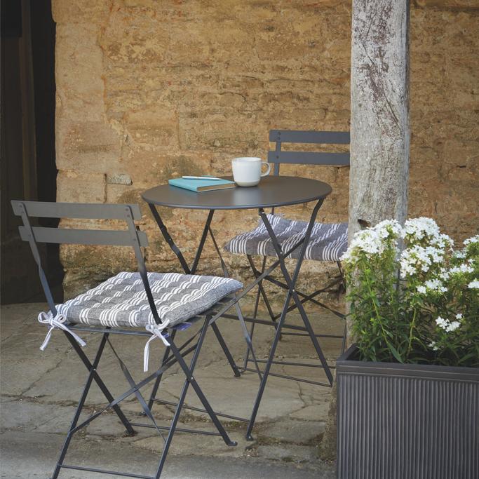 Garden Trading Rive Droite Bistro Set Small Carbon Review 