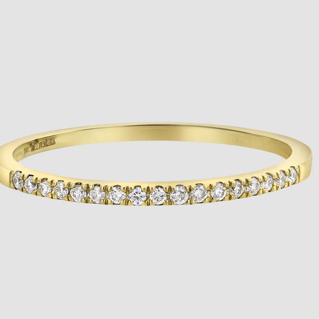 Noémie - The Petite Diamond Band Ring

https://www.hellonoemie.com/products/the-petite-diamond-band-ring