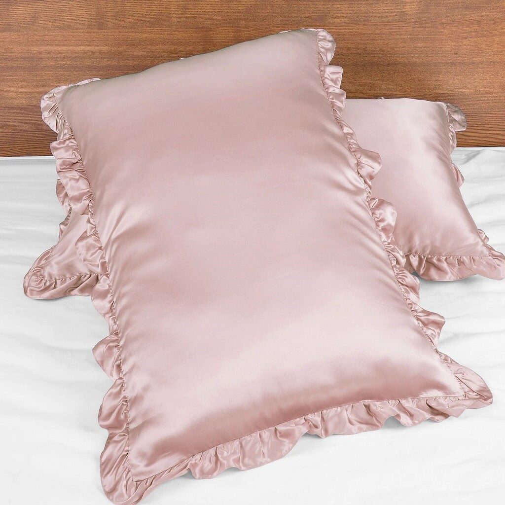 LILYSILK 19 Momme Silk Pillowcase With Ruffle Trim with Hidden Zipper Review 