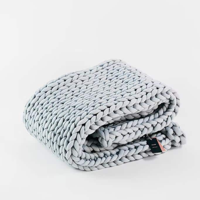 Nuzzie Weighted Blanket Review