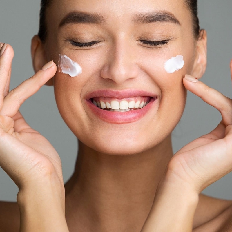 Retinol Before and After: Transform Your Skin with These Results 1 Retinol Before and After: Transform Your Skin with These Results