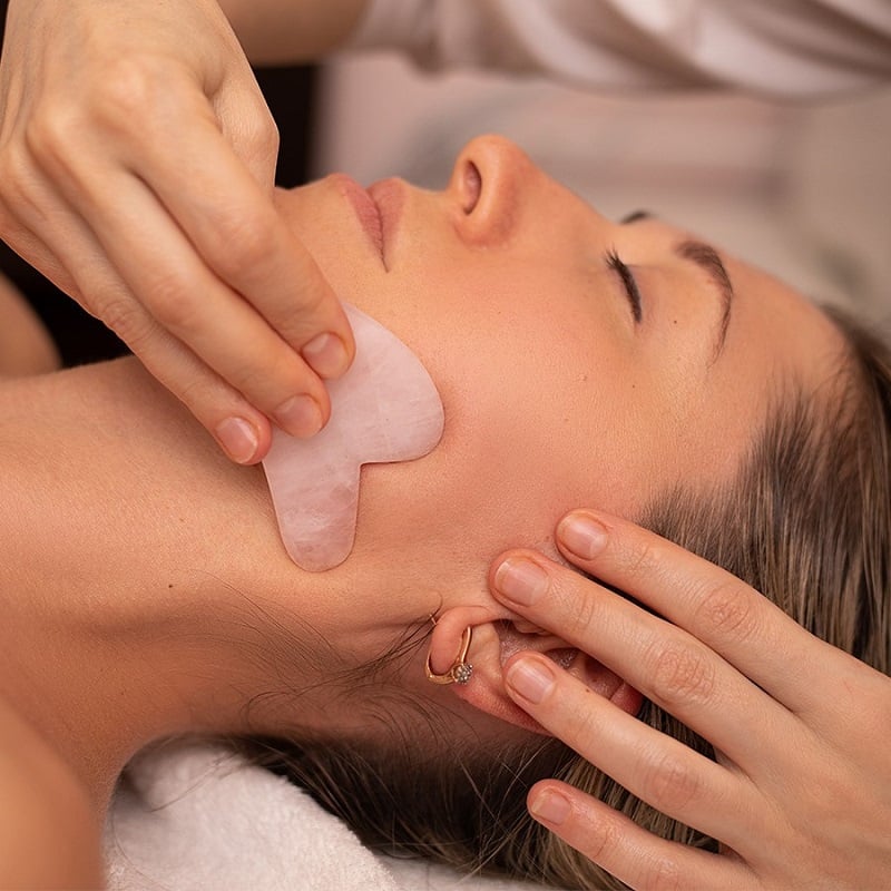 Gua Sha Before and After: Benefits and Results 32 Gua Sha Before and After: Benefits and Results
