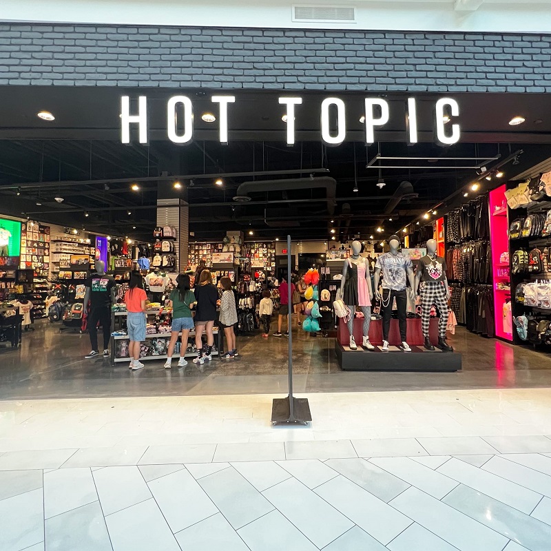 Top 10 Alternative Stores Similar to Hot Topic