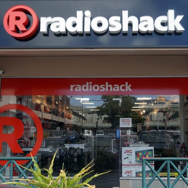7 Stores Like Radio Shack for Your Electronic Needs