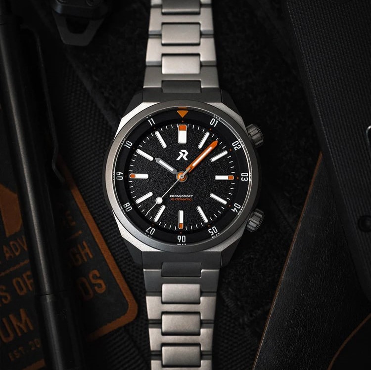 10 Best Watches Under $1,000