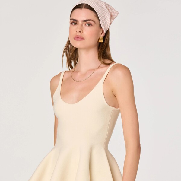 ASTR the Label Clothing Review 3 ASTR the Label Alaya Top Review