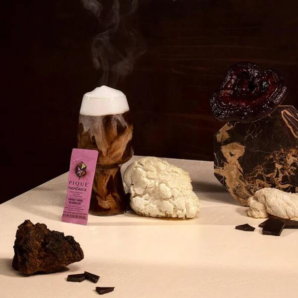 Pique Life Nandaka vs. MUD/WTR