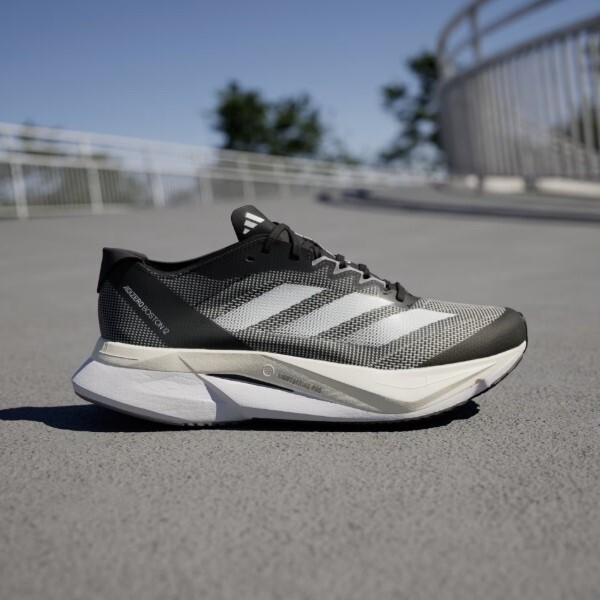 Adidas vs Puma: Which Brand Has the Edge in Style and Performance?