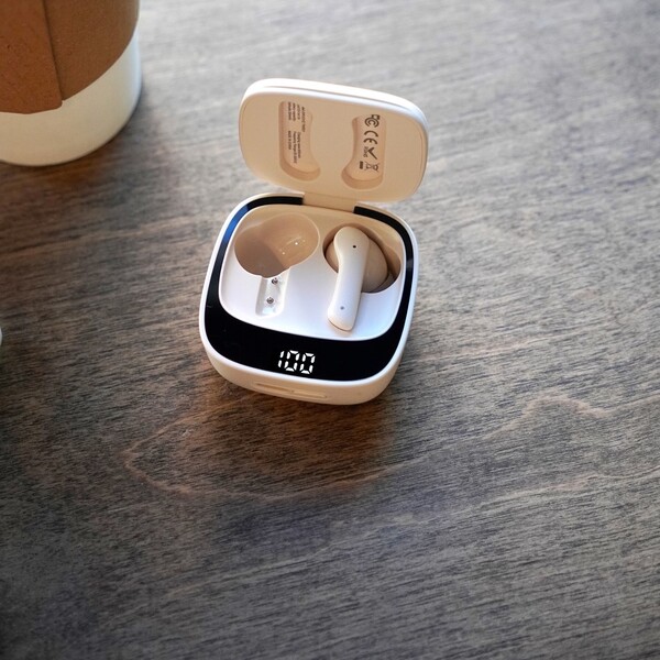 Groovz Audio vs JBL Wireless Earbuds and Headphones: Which Wireless Brand Gets It Right for Daily Use?