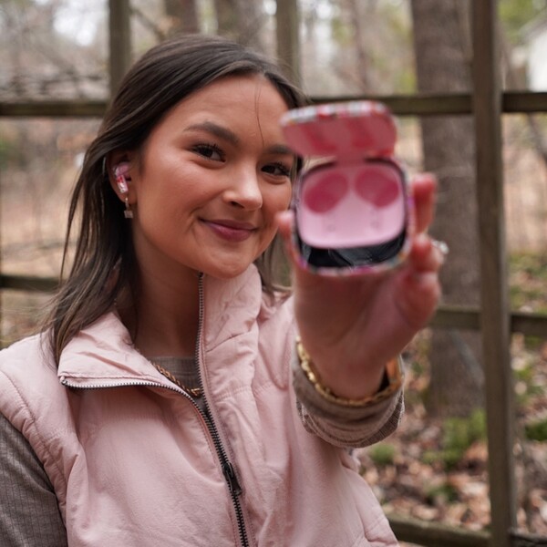 Groovz Audio vs JBL Wireless Earbuds and Headphones: Which Wireless Brand Gets It Right for Daily Use?