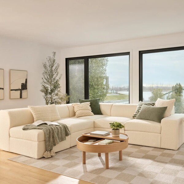 Cozey Review: Easy Assembly and Stylish Designs: But What's the Catch?