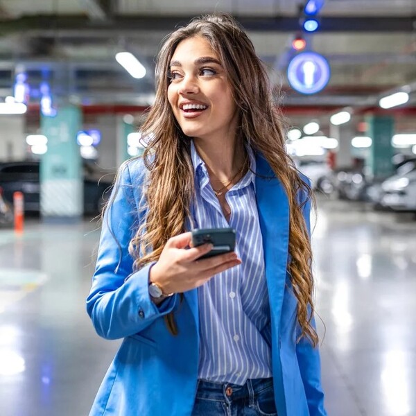 Way.com vs SpotHero: Which One Works Better for Airport Parking and Why 4 Way.com vs SpotHero: Which One Works Better for Airport Parking and Why