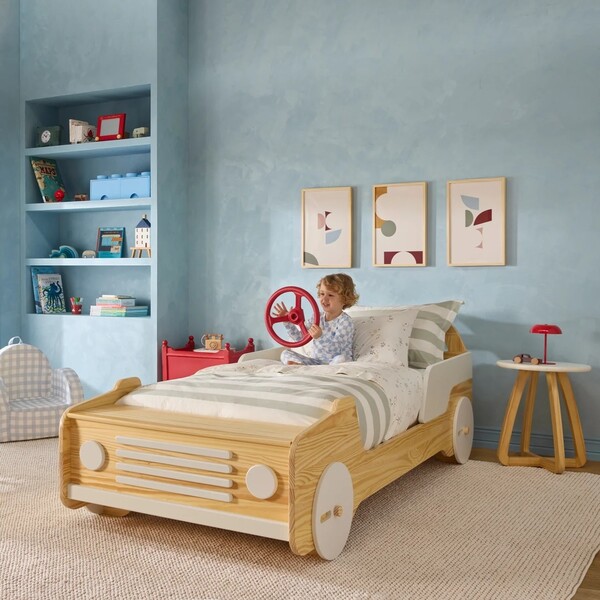 Maxtrix vs Nestig Kids Beds: Which Bed Gets You Past the Toddler Years?