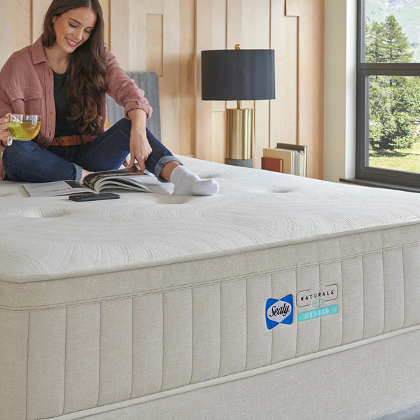 Serta vs Sealy: Which is the Smarter Buy for Everyday Comfort?