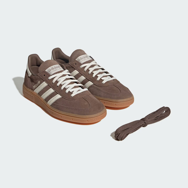 adidas Handball Spezial vs. New Balance 327: Retro Style Showdown