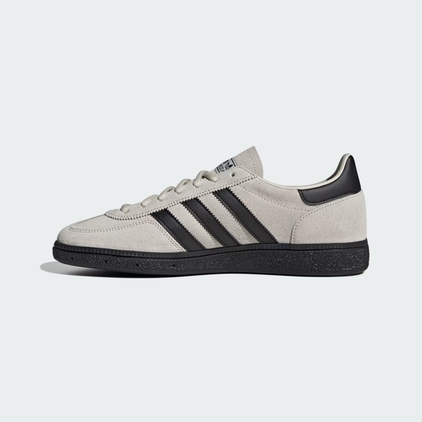 adidas Handball Spezial vs. New Balance 327: Retro Style Showdown 21 adidas Handball Spezial vs. New Balance 327