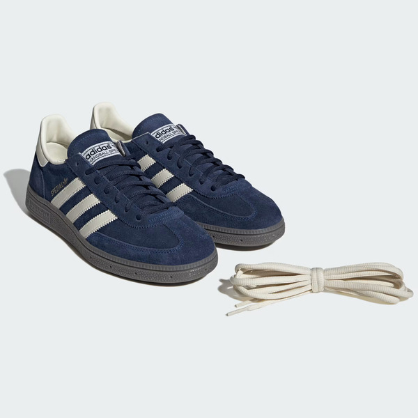 adidas Handball Spezial vs. New Balance 327: Retro Style Showdown 27 adidas Handball Spezial vs. New Balance 327