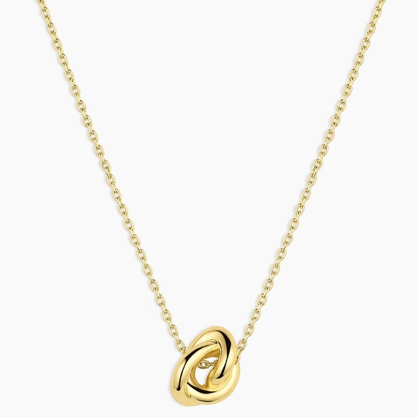 10 Best Jewelry to Elevate Your Fall Outfits for Timeless Style and Versatility 7 10 Best Jewelry to Elevate Your Fall Outfits for Timeless Style and Versatility