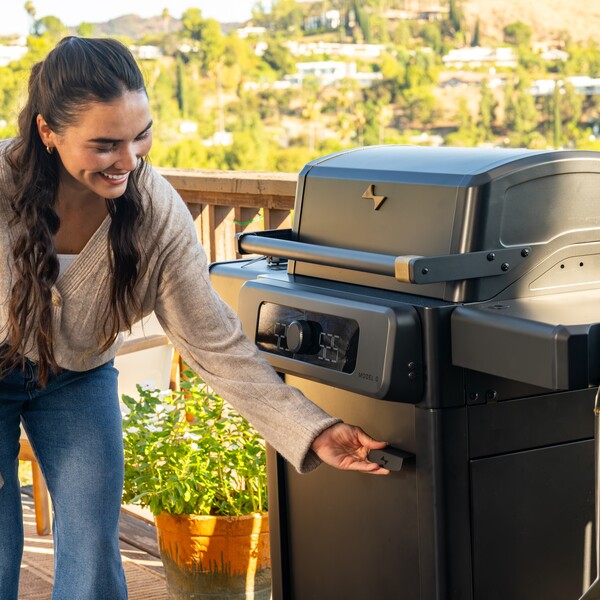 Current® Model G Dual Zone Electric Grill vs Weber Lumin Electric Grill: Which Is the Smart Choice for Serious Grillers?